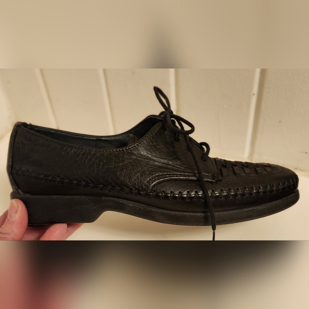 Dexter Black Leather Lace-Up Flats